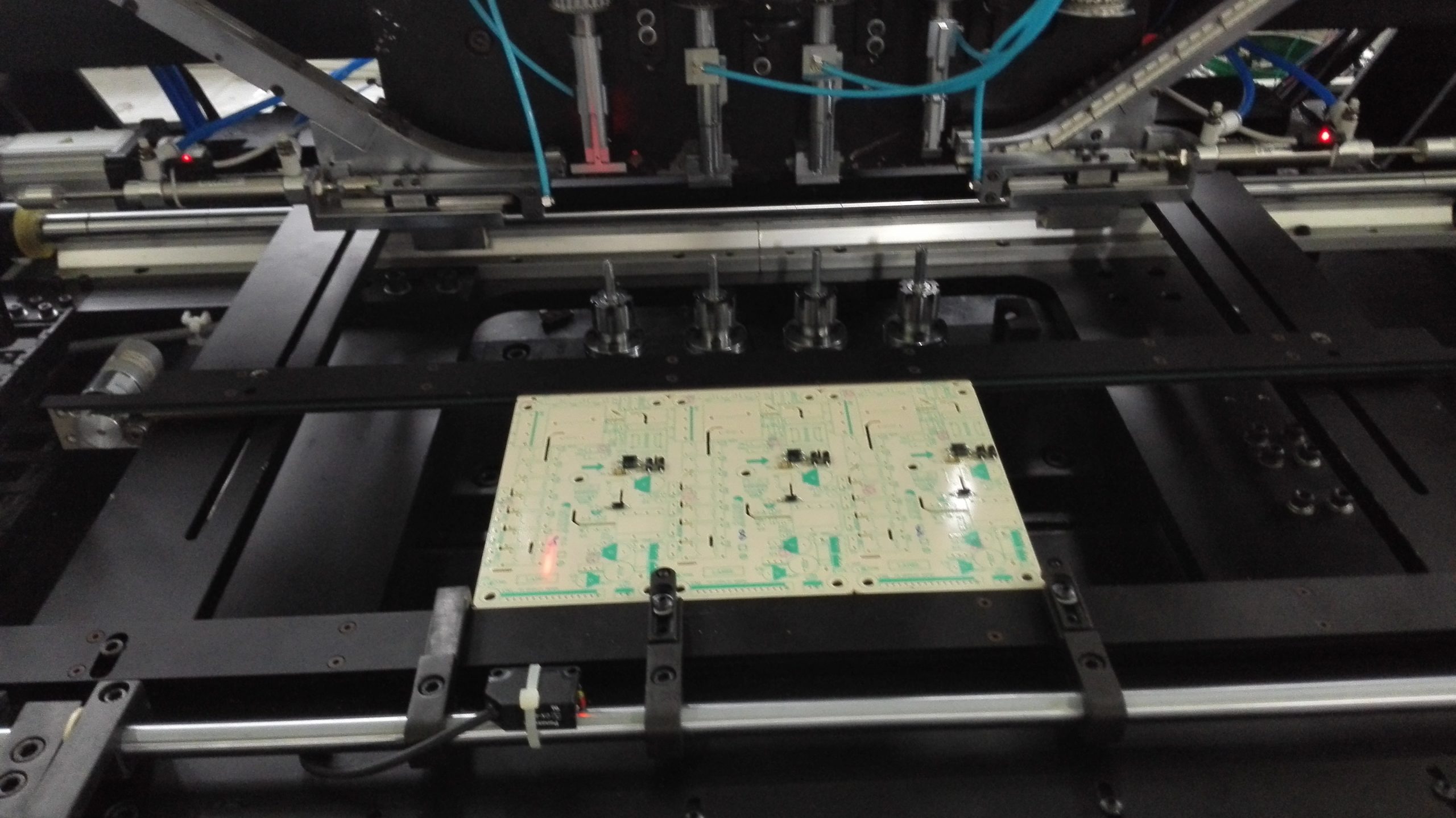 SMT,THT,PCB,PCBA,AI,wave soldering,reflow oven,nozzle,feeder,wave soldering