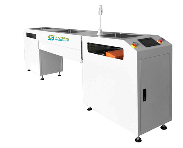 Translational conveyor or shuttle conveyor
