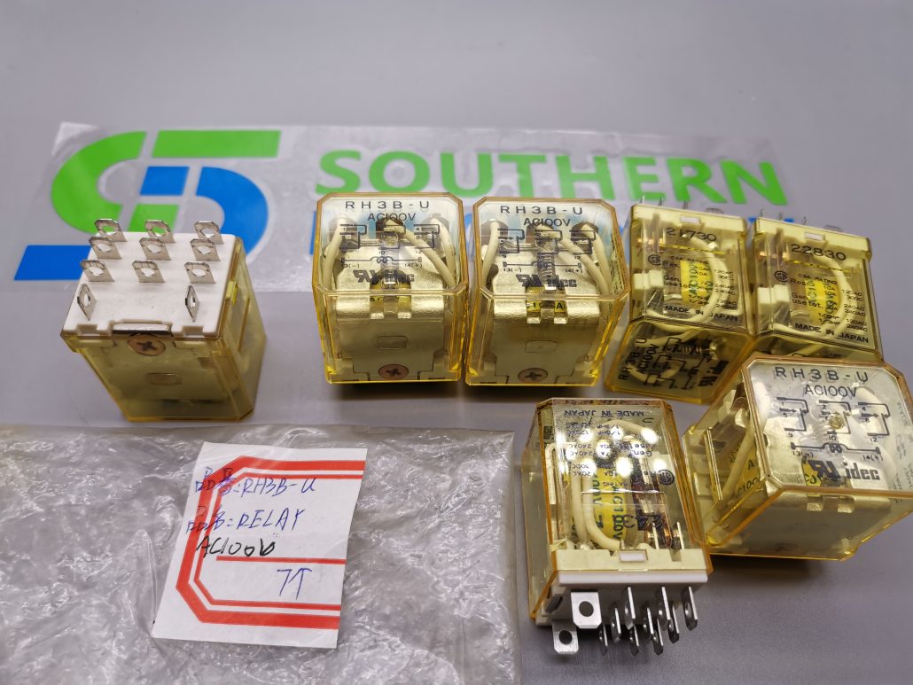 RH3B-U Relay -AC100V